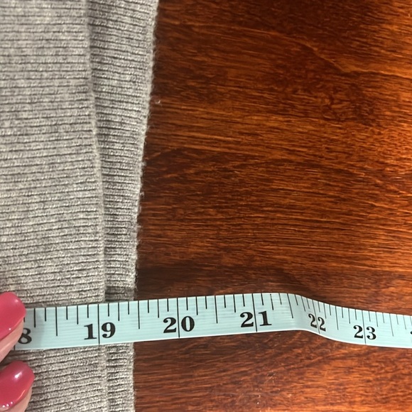 Cotton:On Womens Sweater Gray White M/M Crew Pullover Geo Hem Design Crop Trendy - Picture 9 of 10